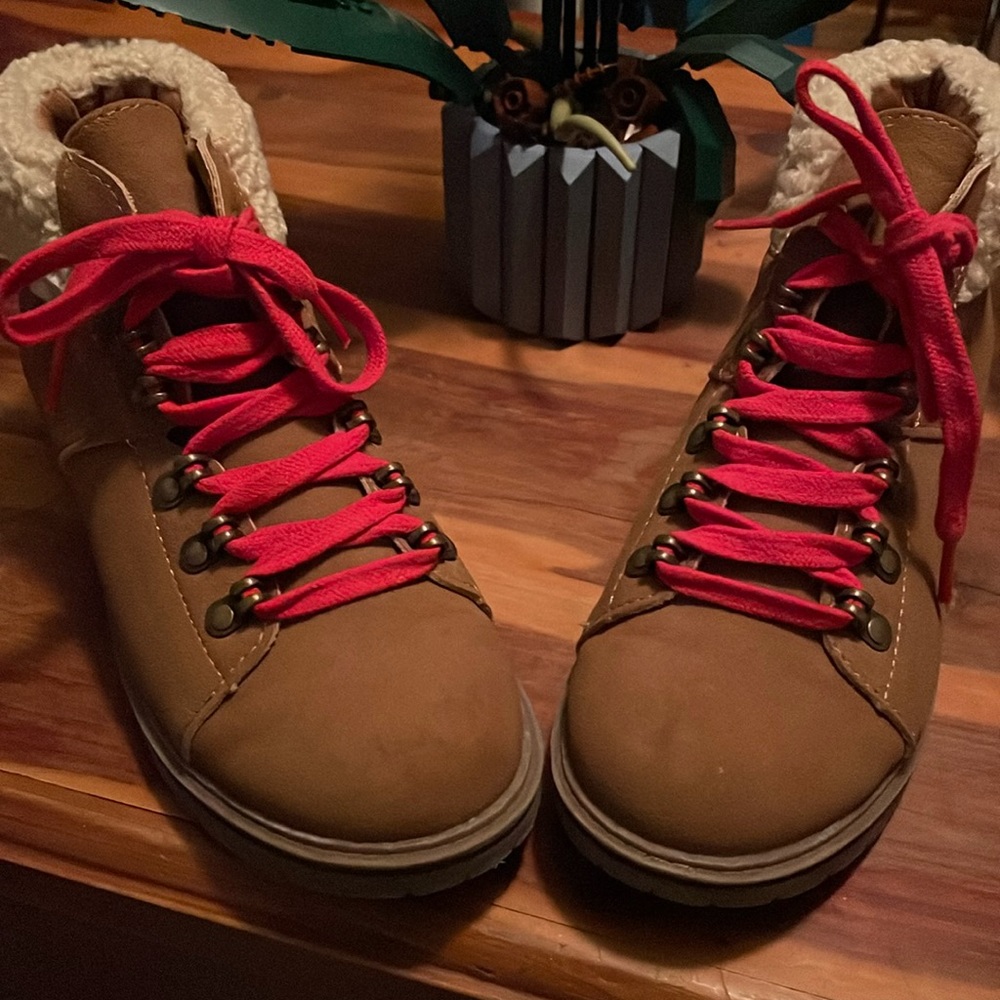 Women’s Boots